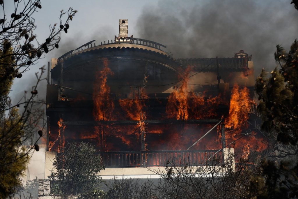 incendio atene