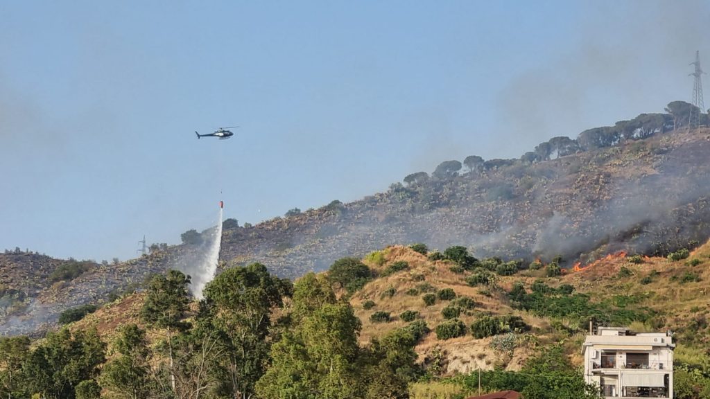 incendio collina pentimele