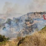 Incendi, 18 richieste di intervento aereo dal Centro-Sud: evacuazioni in Sicilia e Puglia | FOTO