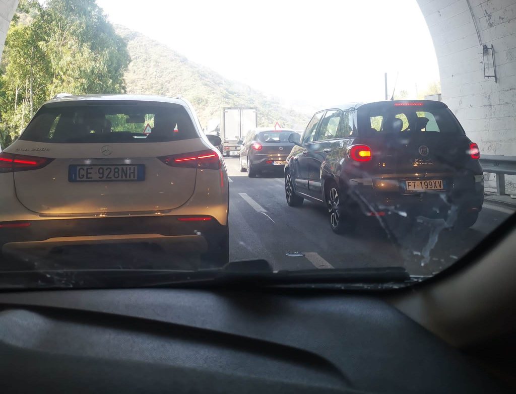 incidente a18 messina catania
