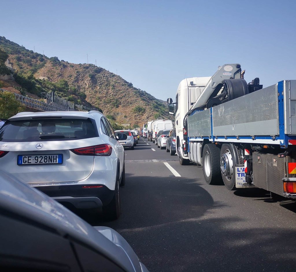 incidente a18 messina catania