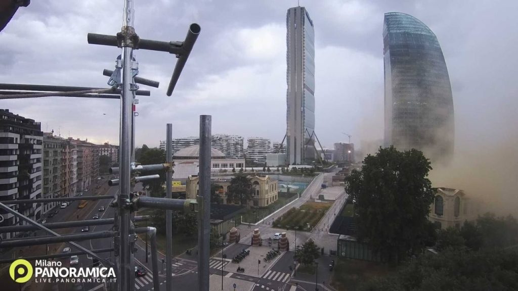 maltempo milano polvere