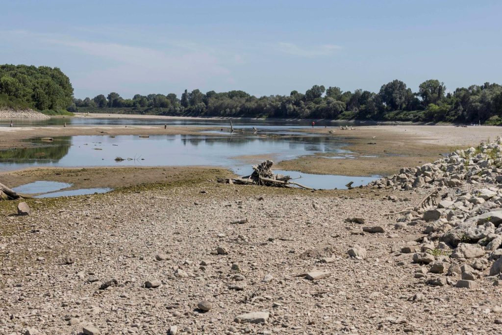 Cremona fiume Pò in secca siccità