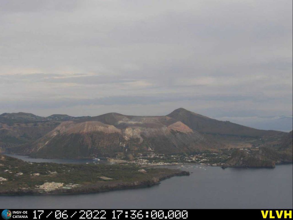 vulcano eolie 17 giugno 2022