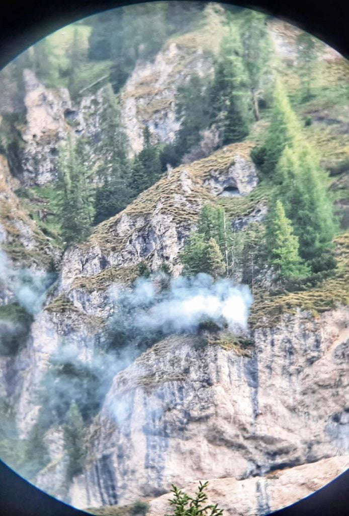 Fulmine innesca incendio boschivo a Tires