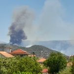 Caldo, siccità e vento forte in Grecia: divampano gli incendi a Kranidi, Amfissa e Itea | FOTO