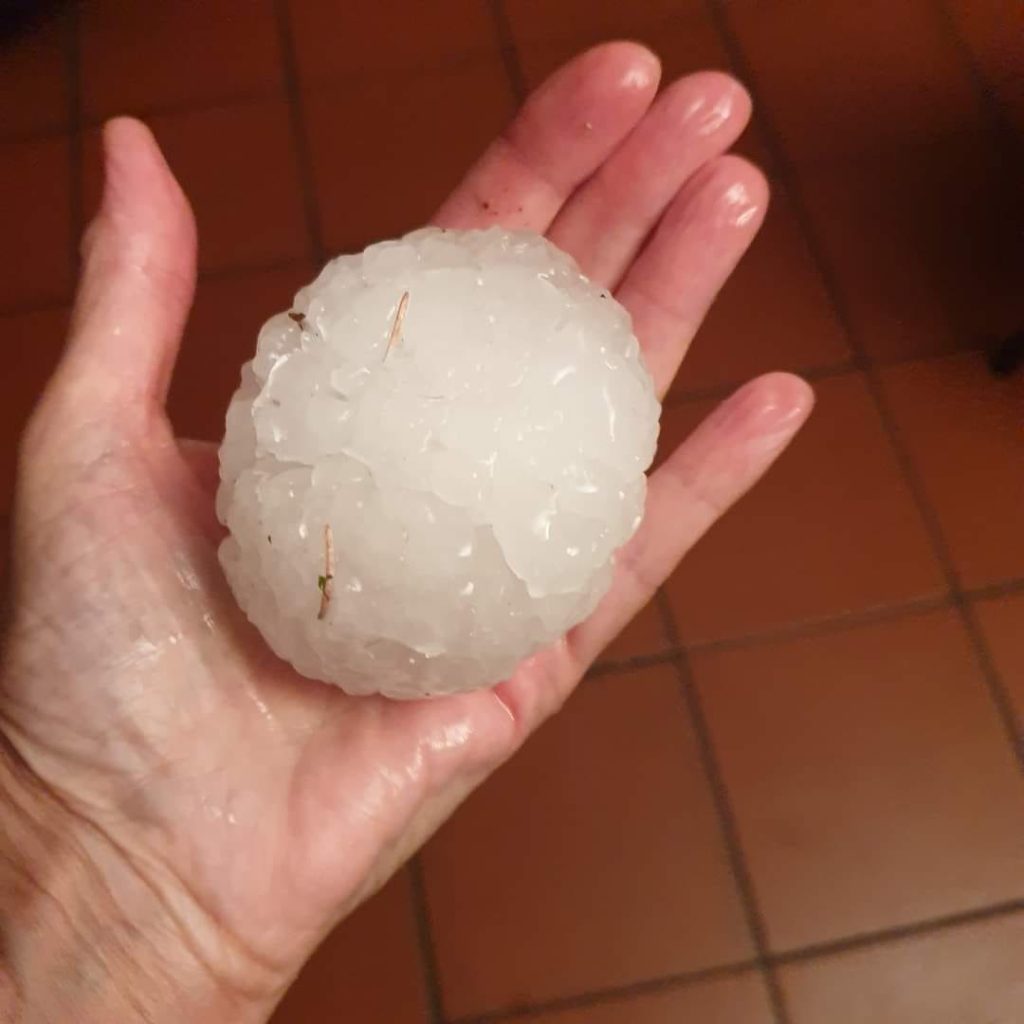 maltempo grandine ostiglia lombardia