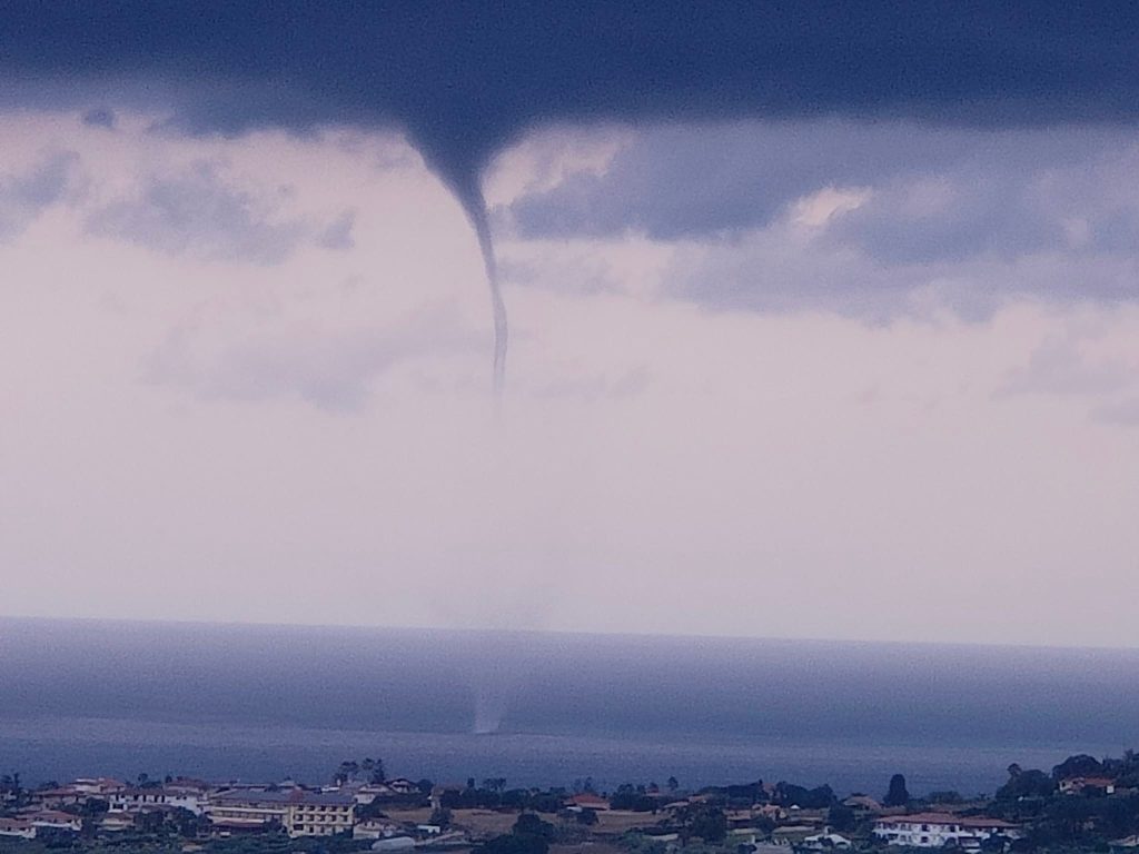 tornado capo vaticano