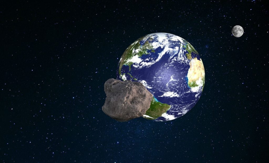 asteroide terra luna visitatore spaziale