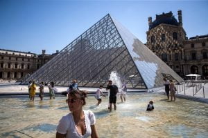 siccità emergenza idrica francia parigi