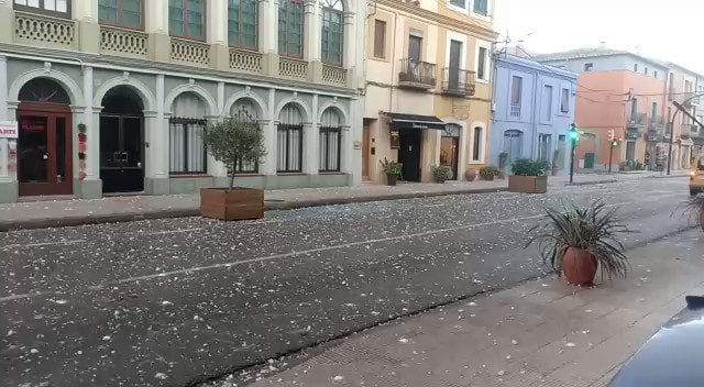La Bisbal d'Empordà grandinata Spagna (2)