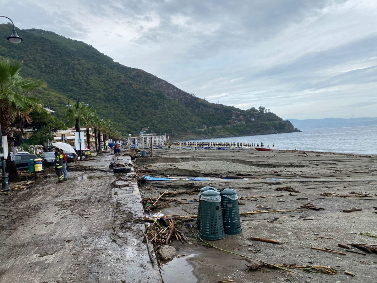 Maltempo in Calabria, drammatica alluvione a Scilla: borgo distrutto | FOTO e VIDEO