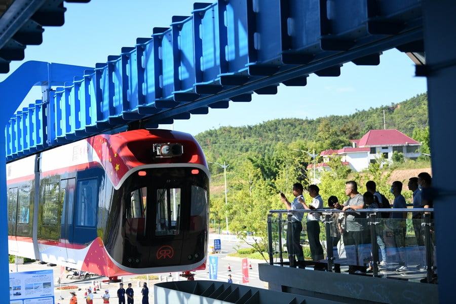cina treno lievitazione magnetica