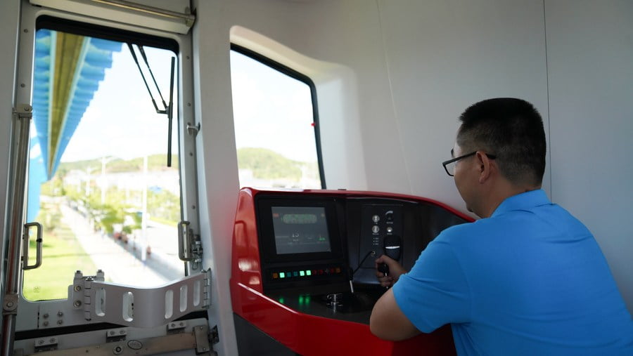 cina treno lievitazione magnetica