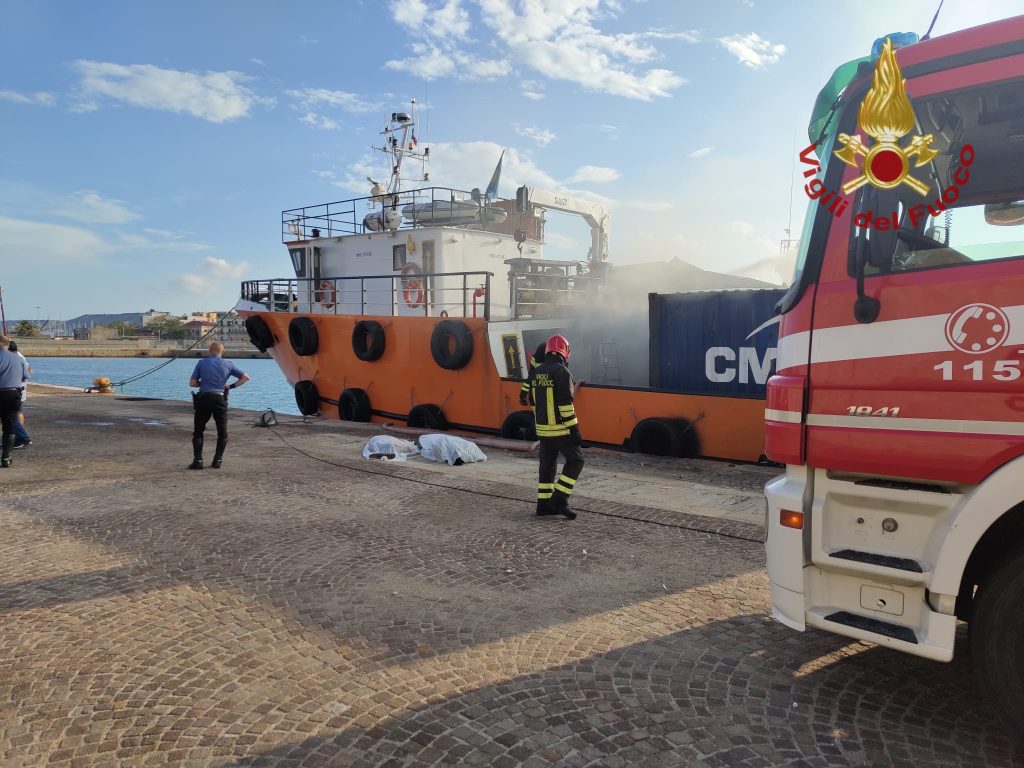 esplosione nel porto di crotone