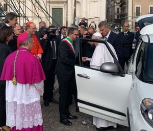 papa francesco l'aquila