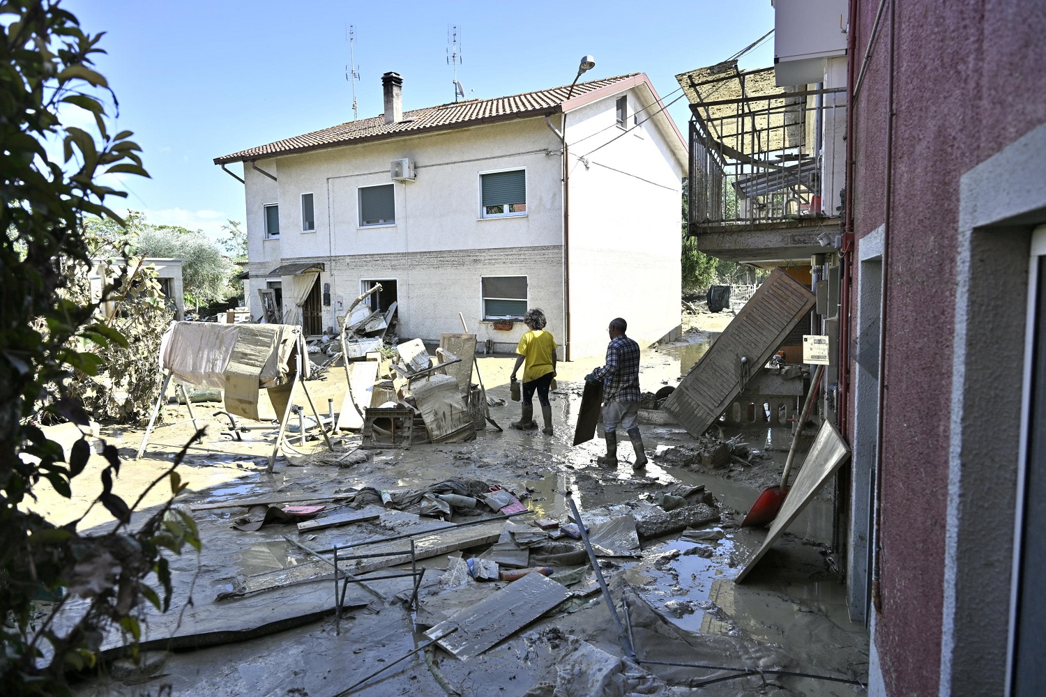 2 anni fa l’alluvione nelle Marche, Acquaroli: “ferita enorme non rimarginabile”