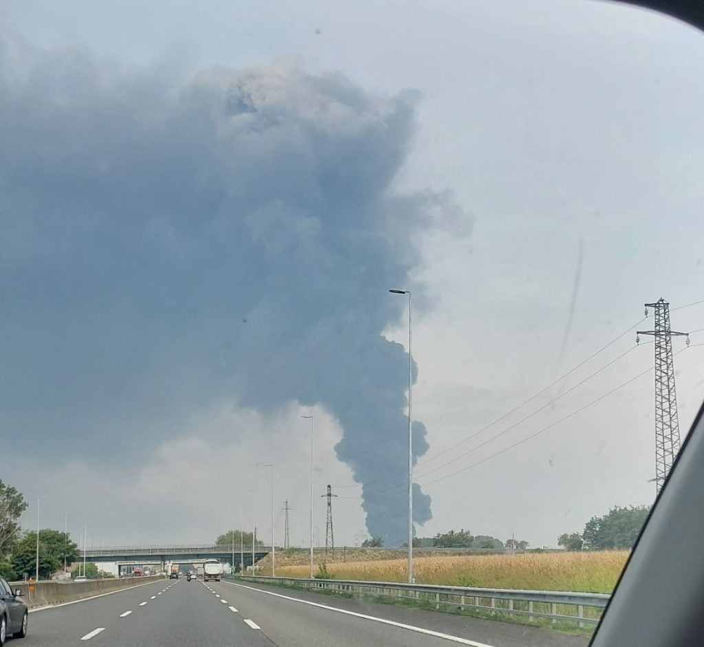 incendio san giuliano milanese