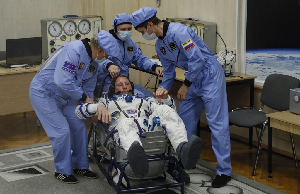 lancio soyuz expedition 68/69