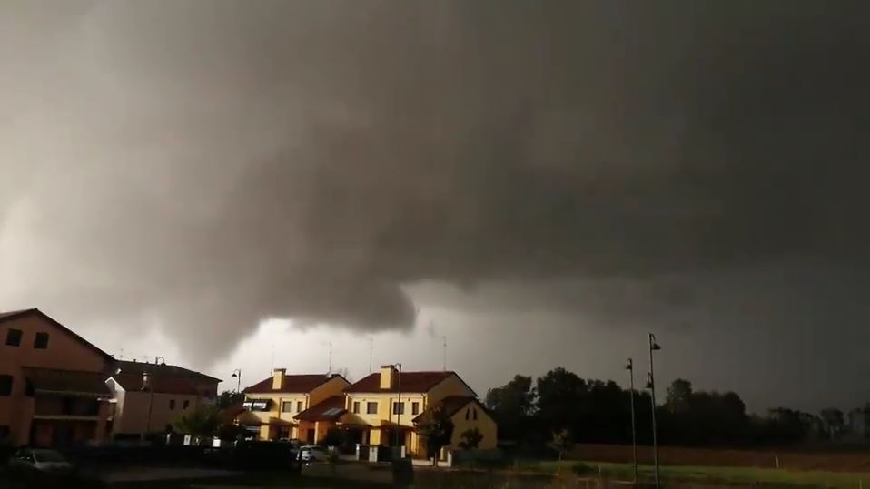 maltempo tornado veneto