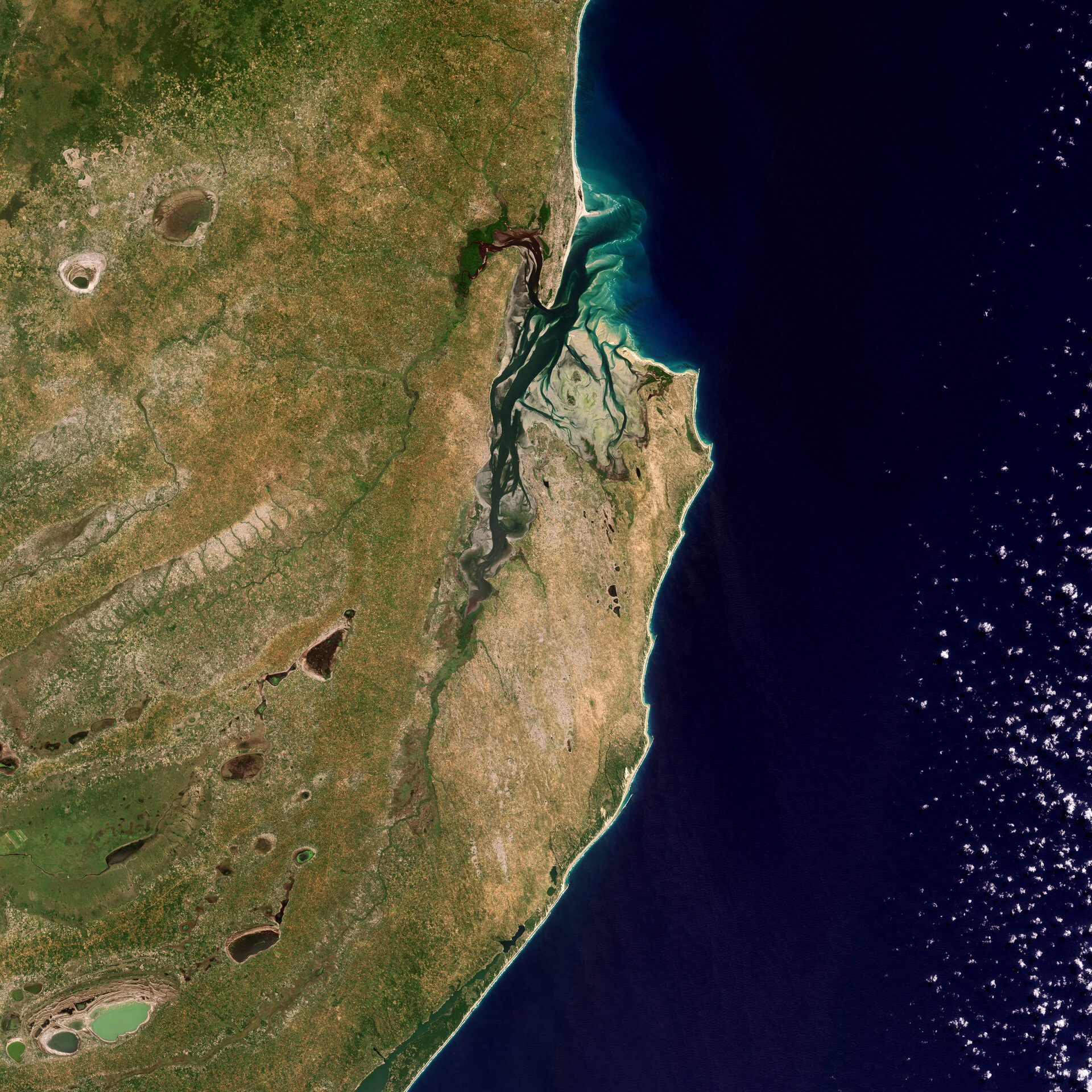 La Baia di Inhambane, in Mozambico, vista dallo Spazio | FOTO