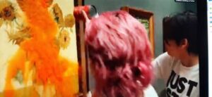 I girasoli di Van Gogh imbrattato