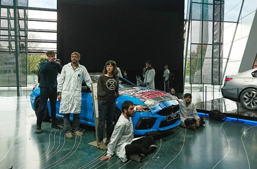 attivisti clima BMW