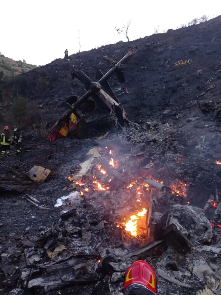 canadair etna schianto