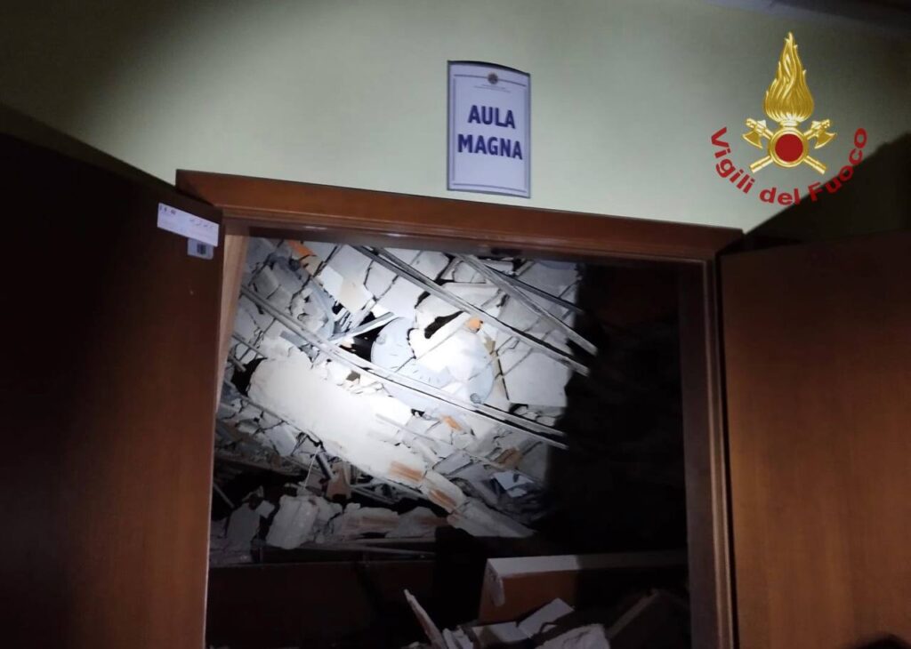 crollo università cagliari