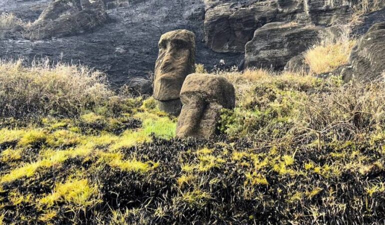 incendio isola pasqua moai