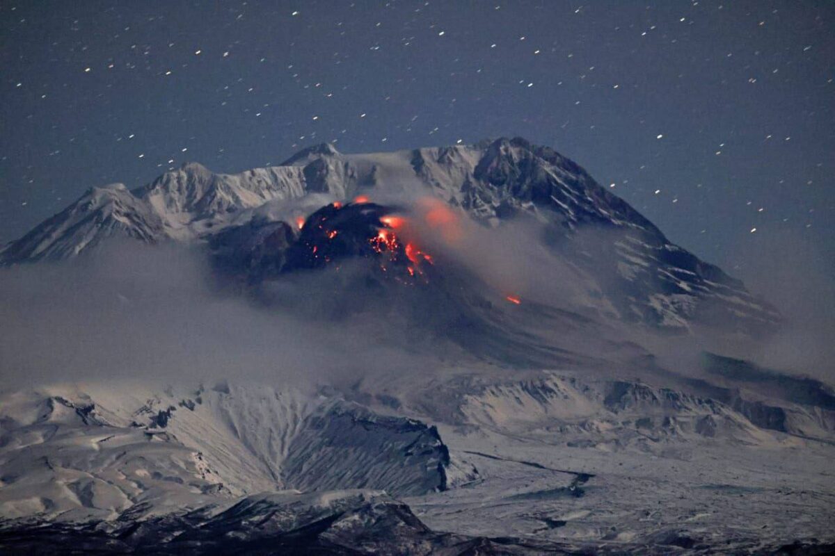 Russia vulcano Shiveluch