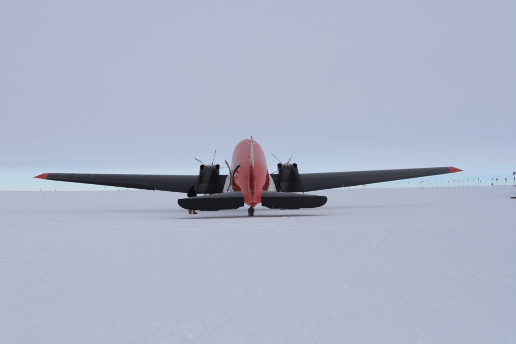 aereo IceCube Neutrino Observatory Polo Sud