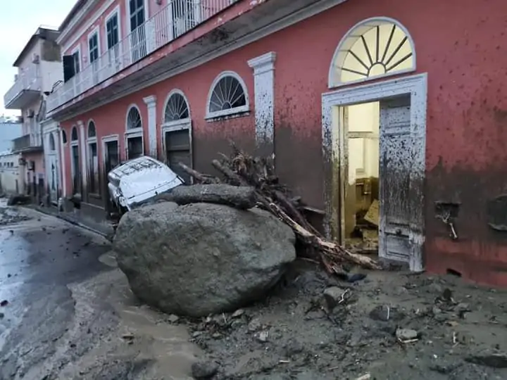 alluvione ischia foto