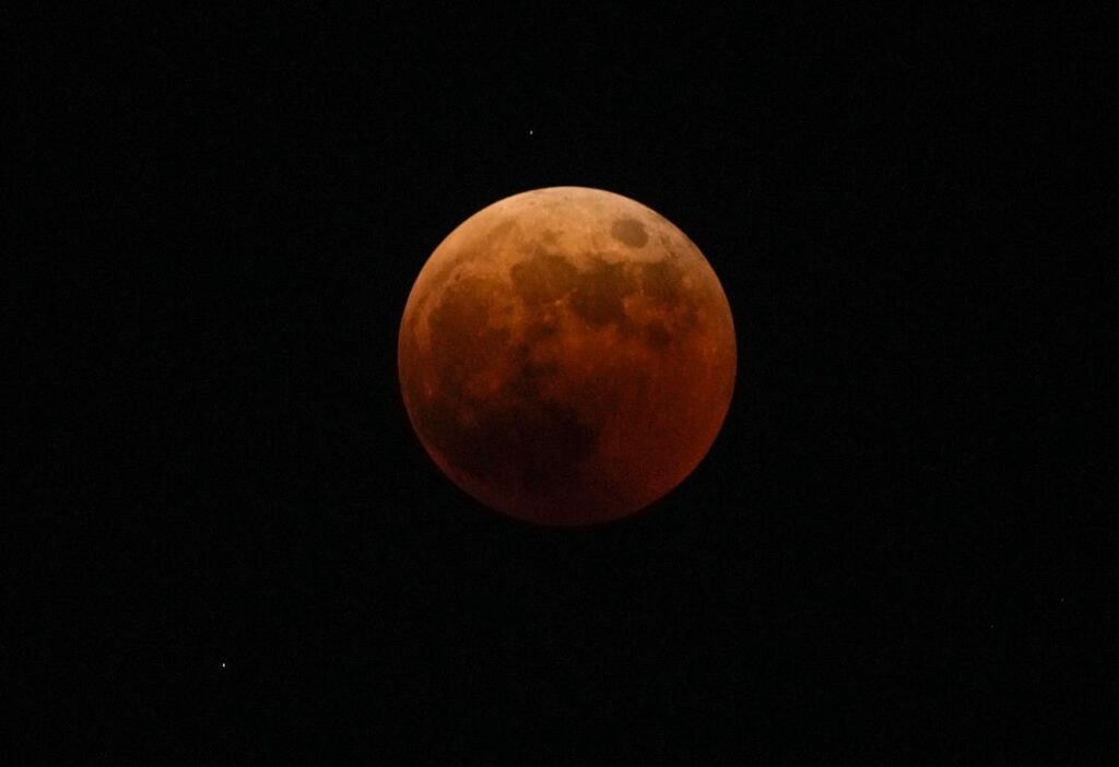 Eclissi luna tokyo
