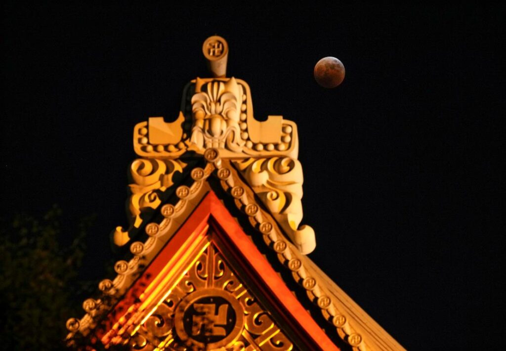 Eclissi luna tokyo