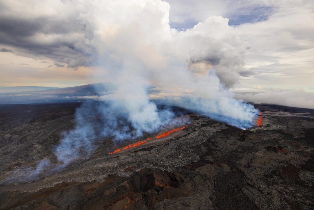 eruzione mauna loa hawaii