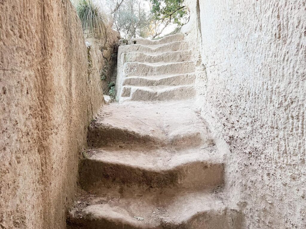 grotte di zungri la città di pietra