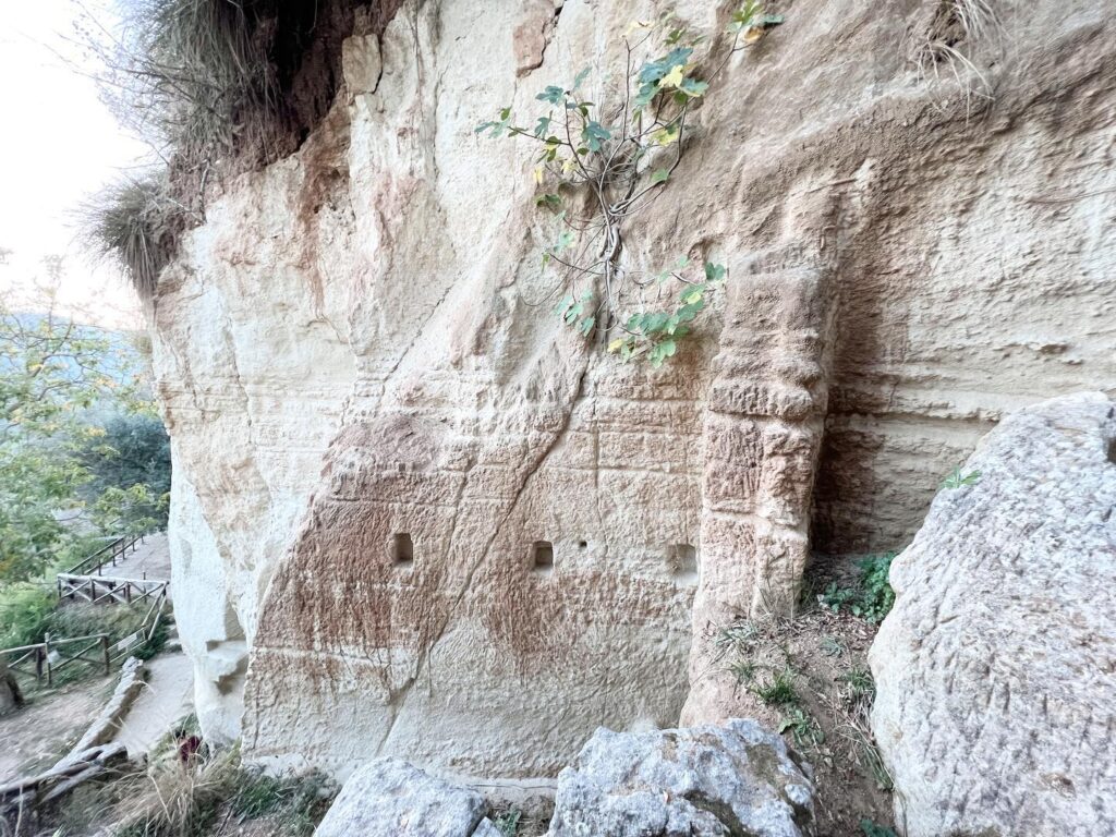 grotte di zungri la città di pietra