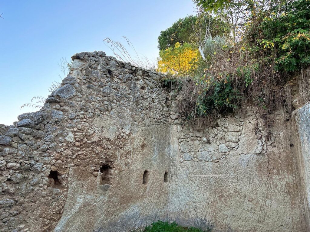 grotte di zungri la città di pietra