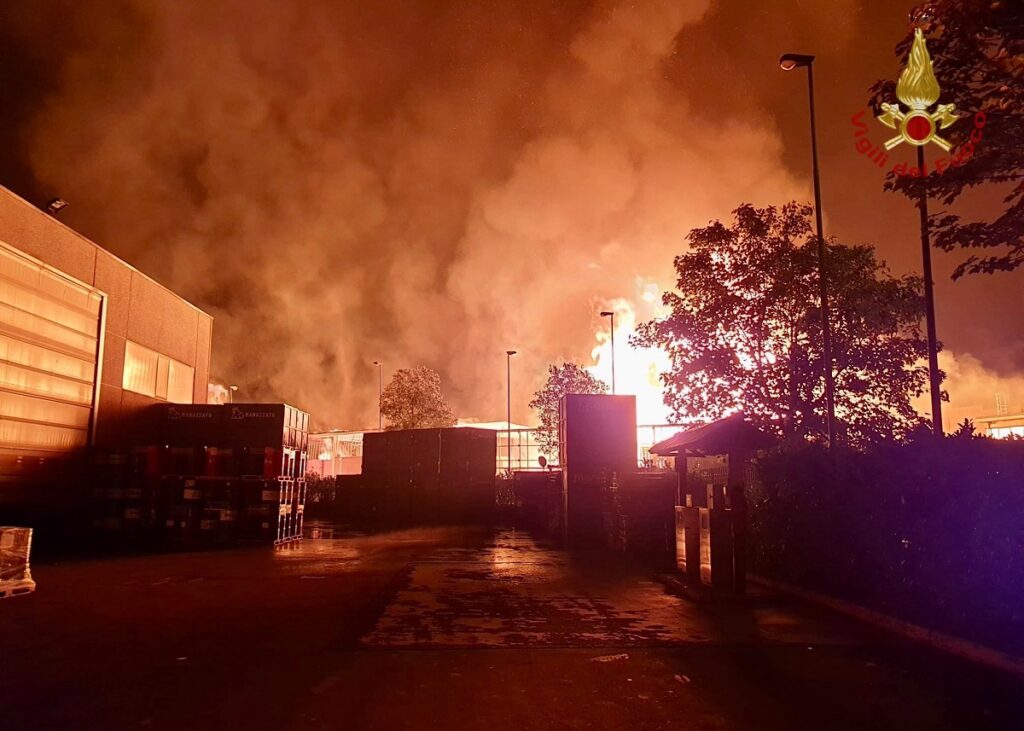 incendio villastellone torino (1)