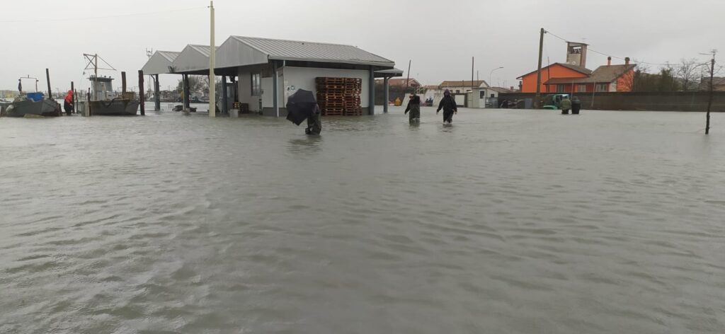 maltempo allagamenti gorino emilia romagna