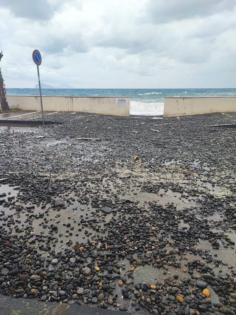 Maltempo Sicilia Devastata Dal Ciclone Blackout A Siracusa Ragusa 