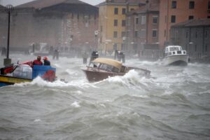 mose venezia acqua alta 22 novembre 2022