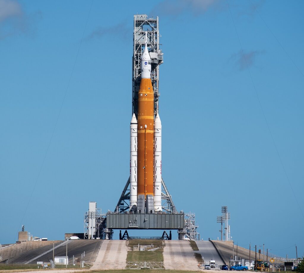 nasa sls artemis