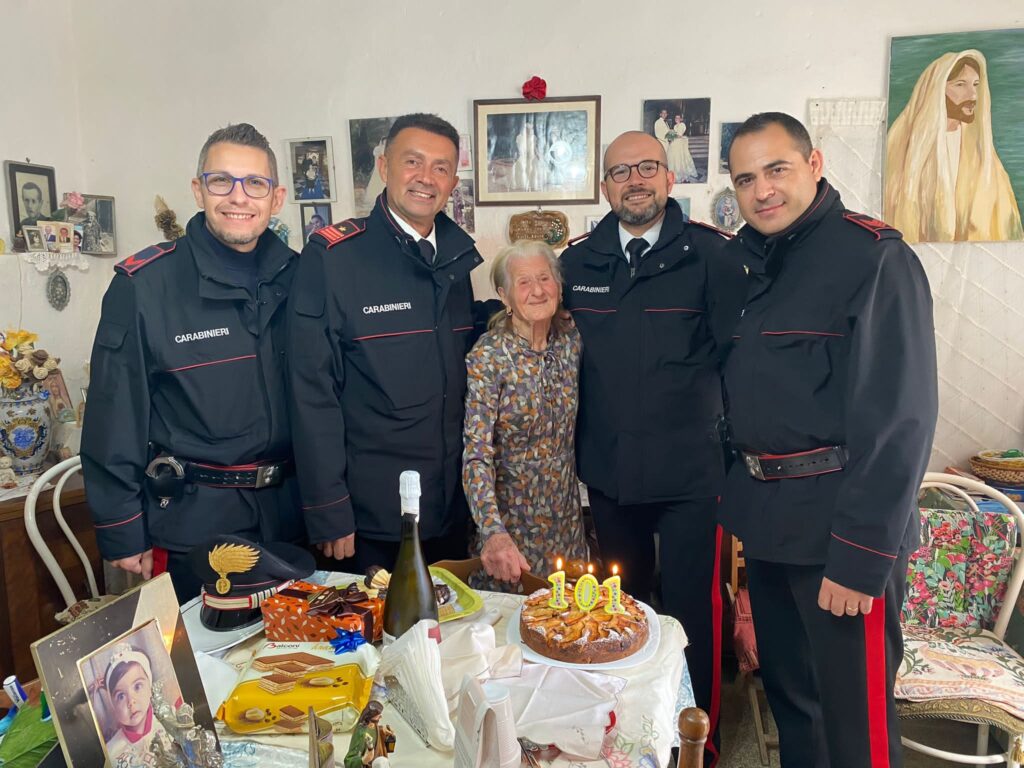 zia rosina compleanno carabinieri 2