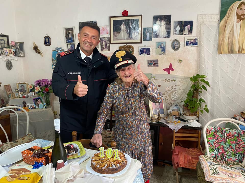 zia rosina compleanno carabinieri
