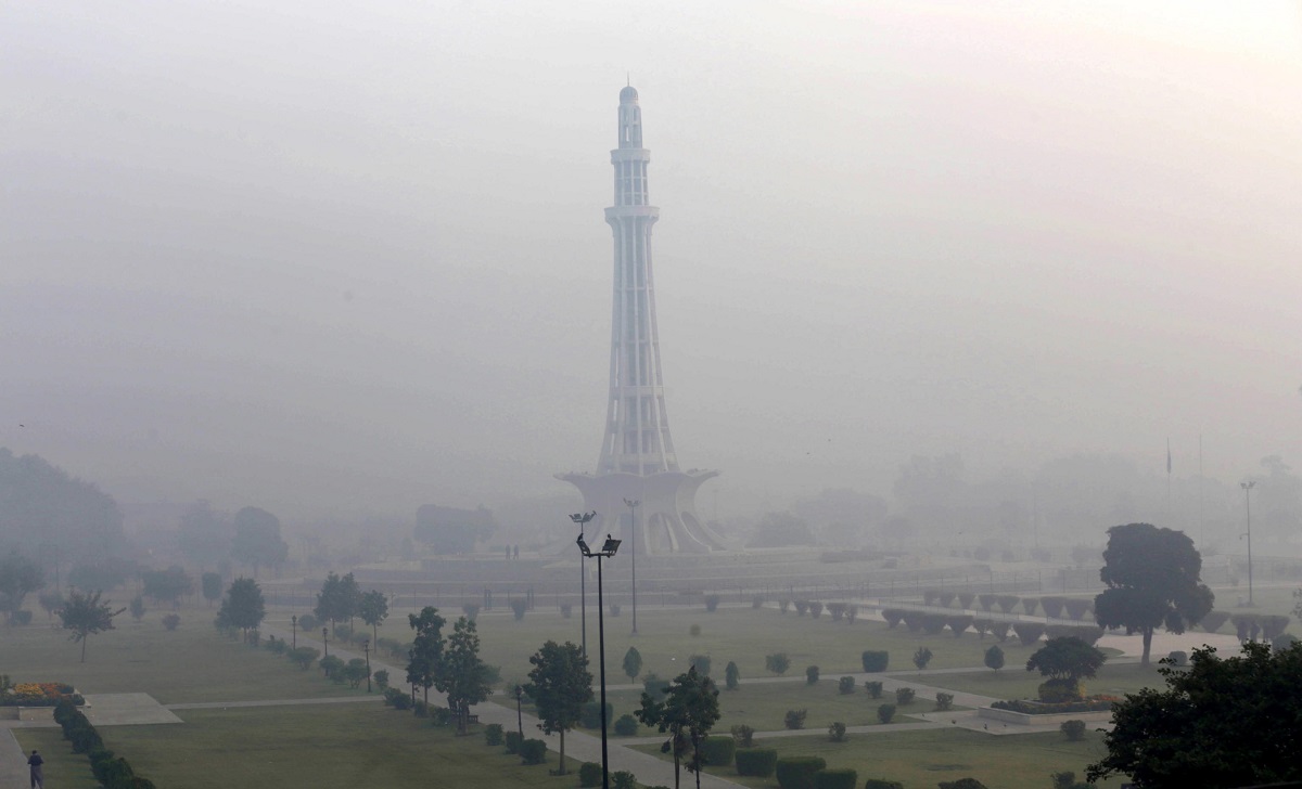 Inquinamento record a Lahore, oltre 80 volte il livello accettabile
