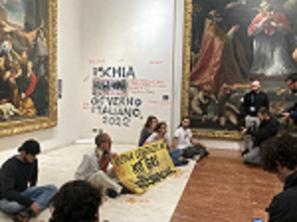 blitz ambientalisti pinacoteca bologna