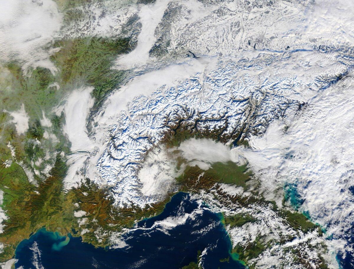 italia dallo spazio neve nord ovest 17 dicembre 2022