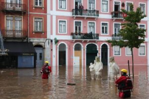 maltempo lisbona portogallo